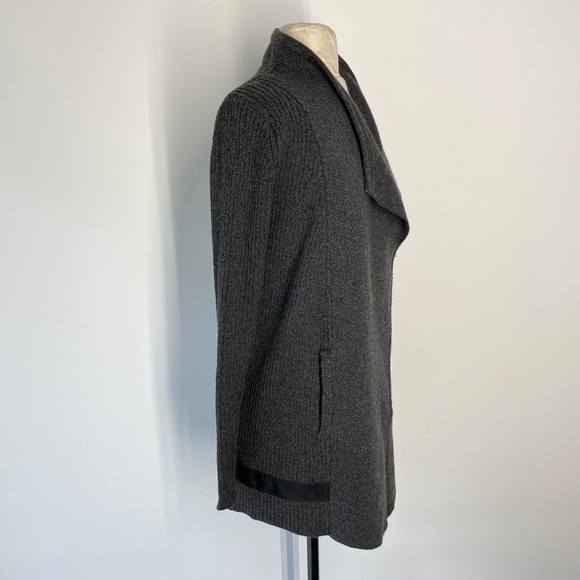 NWT Athleta Thermolite Sentinel Sweater Coat Gray XS - Picture 6 of 10